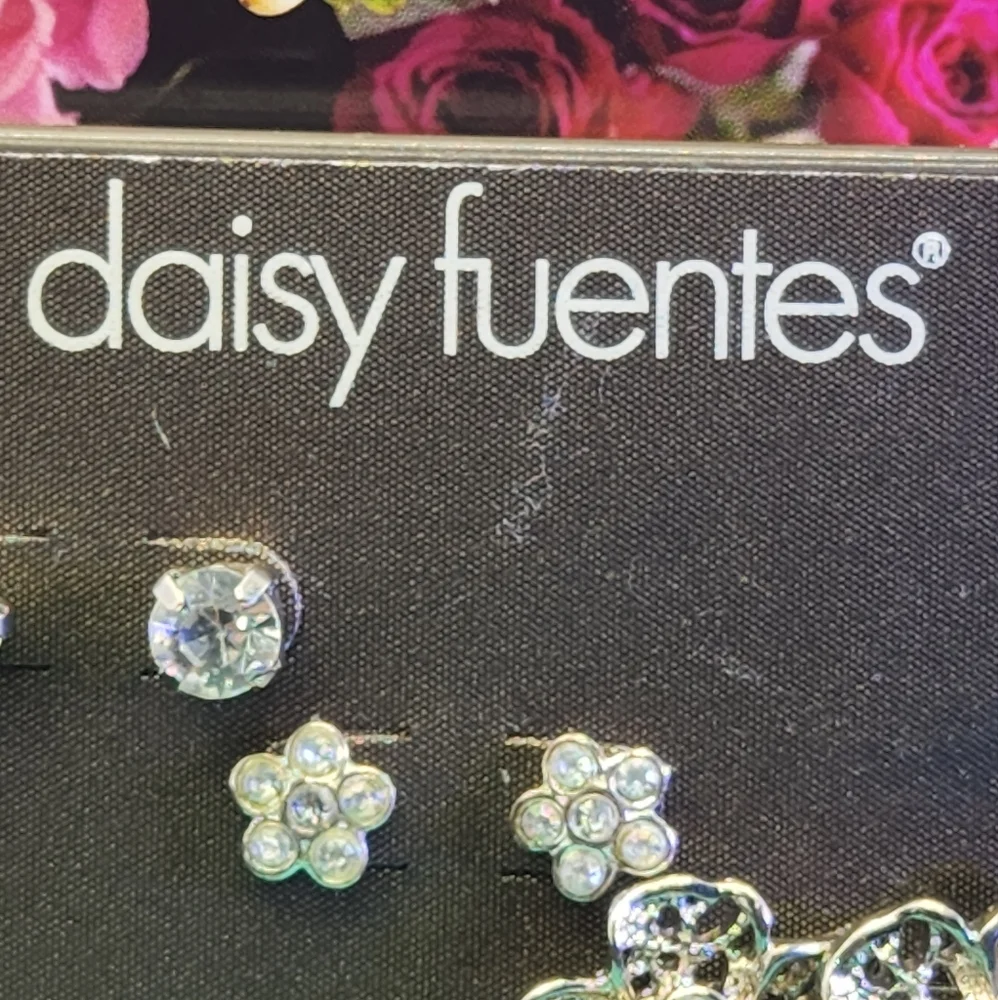 #1525 daisy Fuentes EARRINGS SET OF 3, CRYSTAL STONES. NEW - Picture 3 of 6